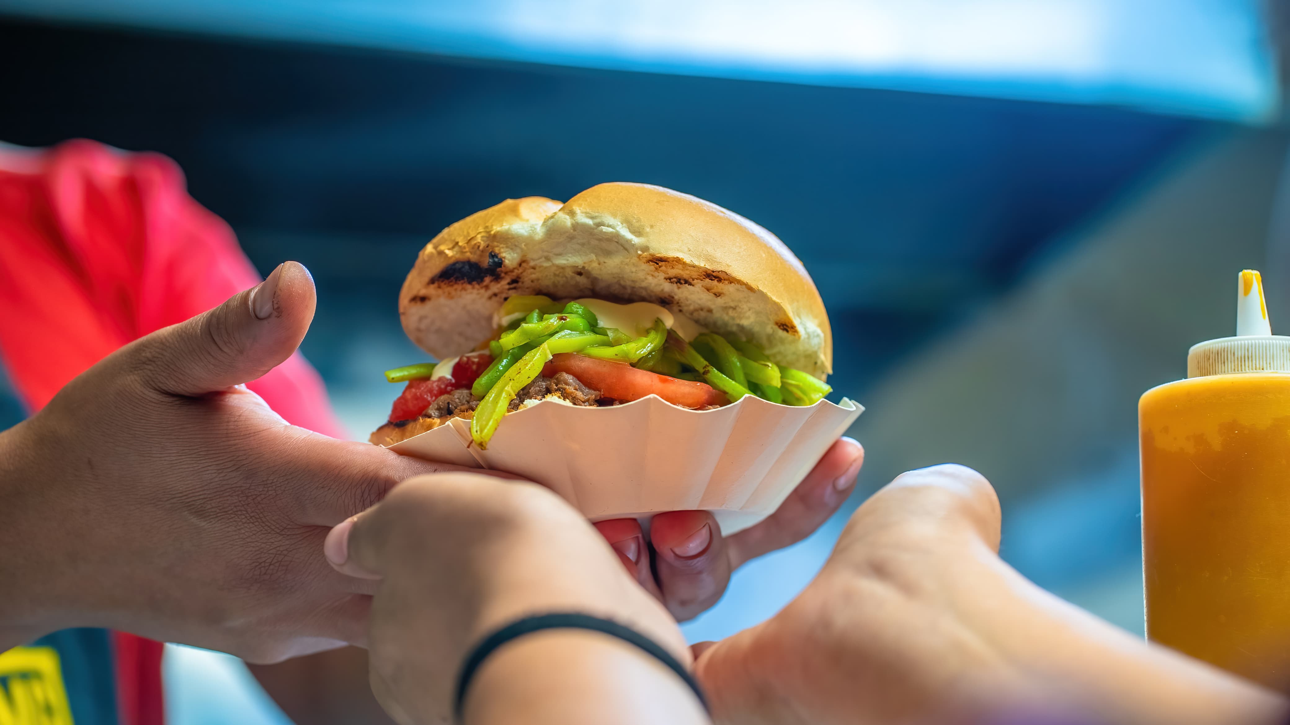 Sándwich chacarero listo para entregar